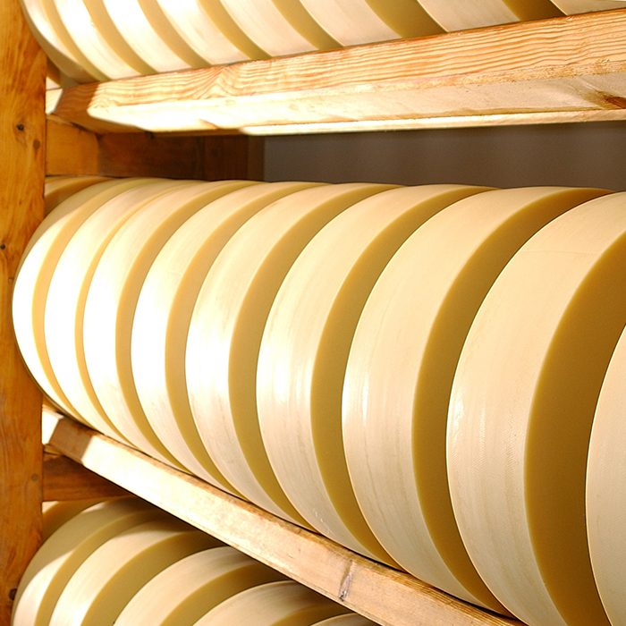 6000120 אמנטל אווירה תמונת אווירה גבינת אמנטל