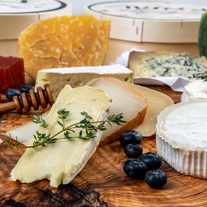 תמונת אווירה מארז חגיגה קולינרית עשירה