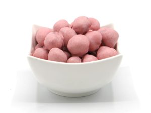 אגוזי לוז בציפוי שוקולד תות