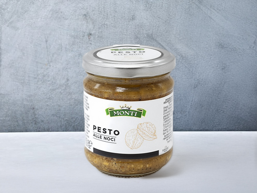 פסטו אגוזי מלך אווירה