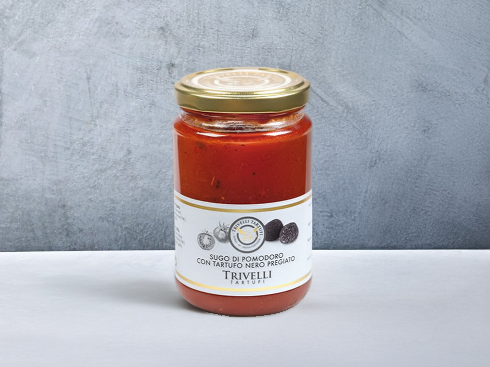 רוטב עגבניות עם כמהין שחורות